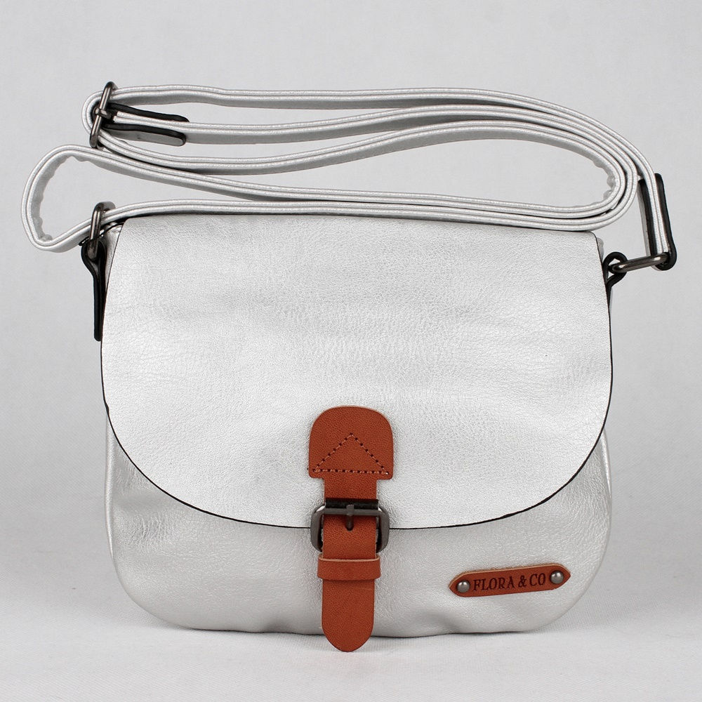 Malá/střední crossbody kabelka FLORA&CO H6753 stříbrná