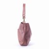 Středně velká moderní kabelka na rameno i crossbody David Jones CM6561 vínová