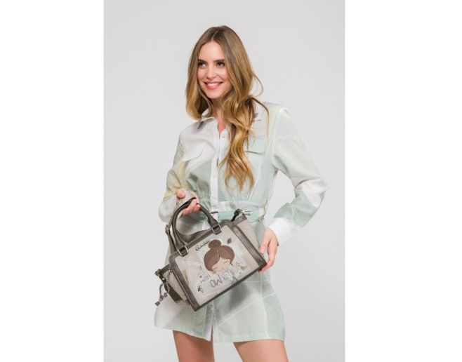 Hledáte kabelku, která je nejen krásná, ale i pohodlná na každodenní nošení? 💫 Objevte kouzlo značky Anekke a zamilujte si...