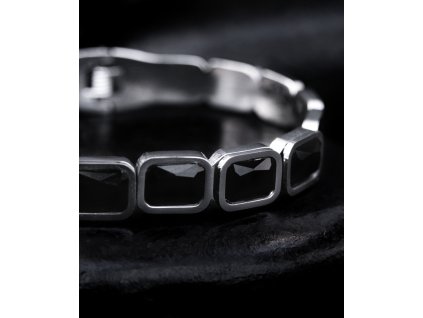 Náramek  s černými geometrickými prvky