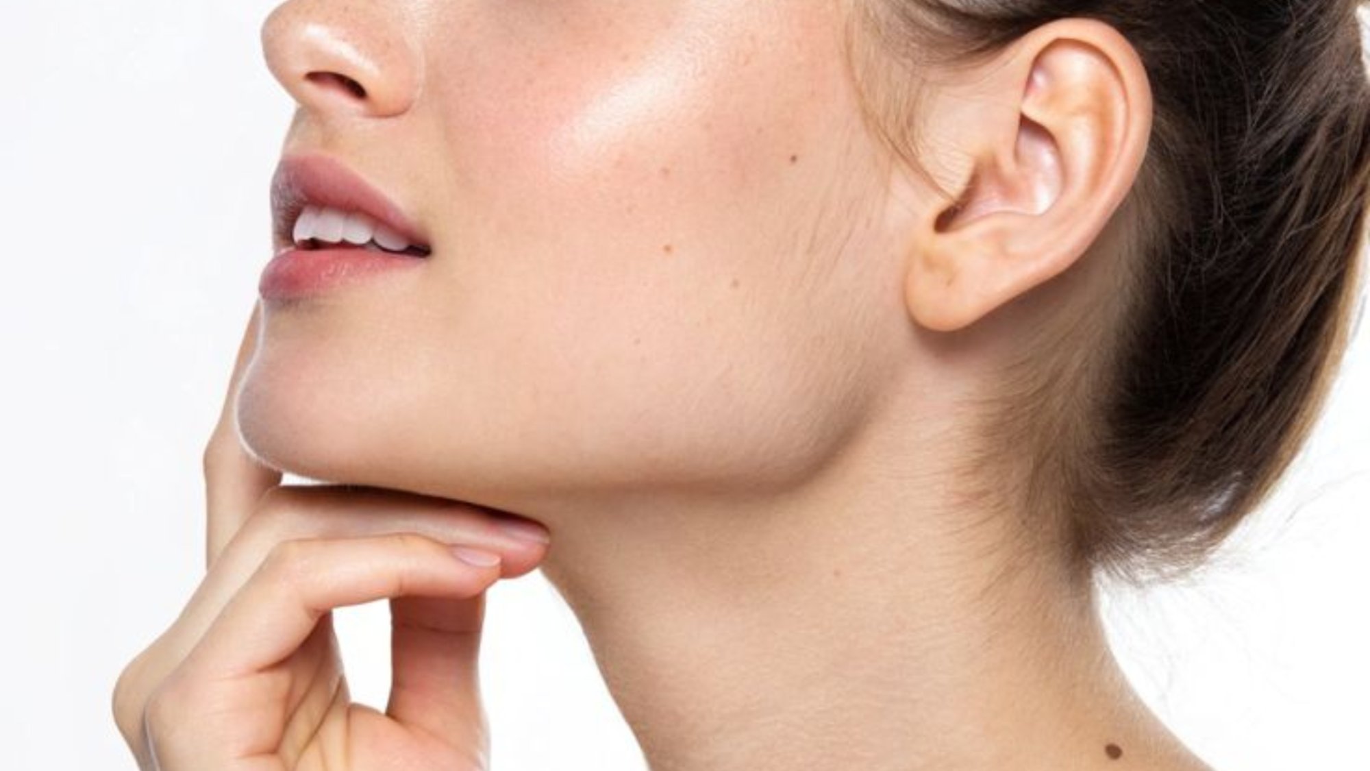 Glass skin: Jak dosáhnout zářivé a hladké pokožky