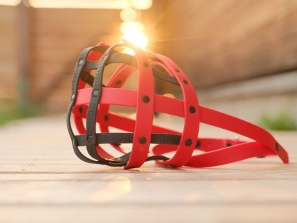 náhubek na míru kontinentální buldok voděodolný a hexa popruh I