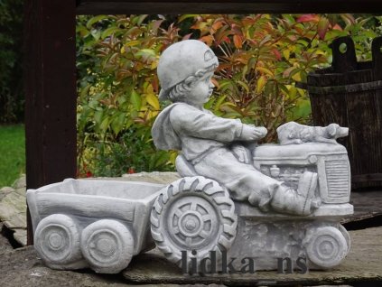 OBRÁZOK CHLAPCOVSKÉHO ZÁHRADNÉHO HRNCA NA TRAKTORE_1