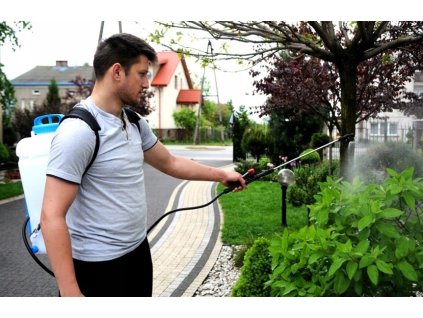 ELEKTRICKÉ STRIEKACIE NABÍJATEĽNÁ 16 L +4 TRYSKY._4