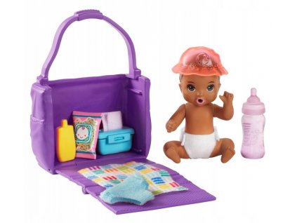 BARBIE OPIEKUNKA LALKA BOBAS I AKCESORIA GHV86