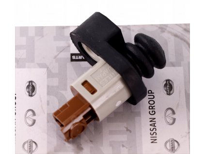 KONCOVÝ SPÍNAČ SPÍNAČ NISSAN PATROL Y60_0