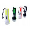 ZESTAW 4 SZTUK MINI LATARKA LED Wiek dziecka 3 lata