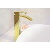 Faucetový vodopád Silla Gold vo vysokom umývadle_6