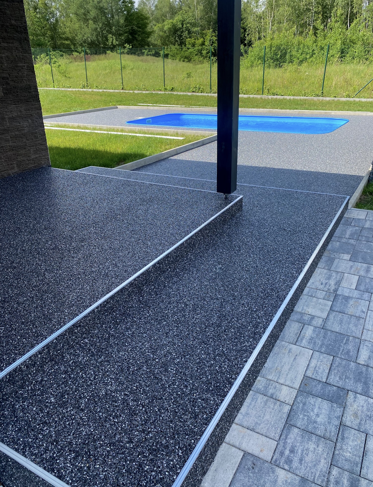 Penetrace podkladu kamenného koberce