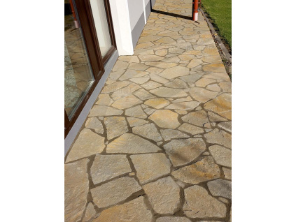 pieskovec nepravidelny kamenny obklad na terasu