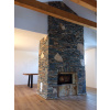 Tmavozelený až čierny prírodný obklad krbu z Gneisu