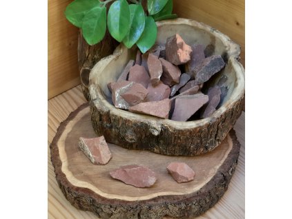 Jaspis červený surový kámen Vel. L cca 4-5cm