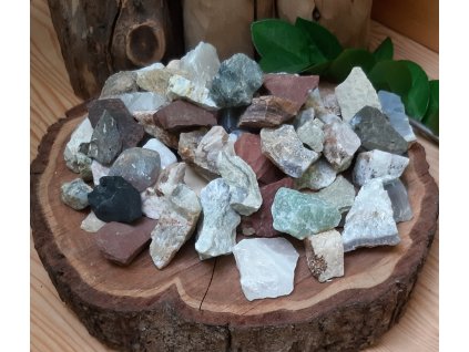 1kg surových kamenu