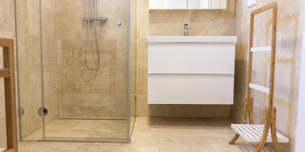 Proč přírodní kámen? Všestrannost a krása travertinu