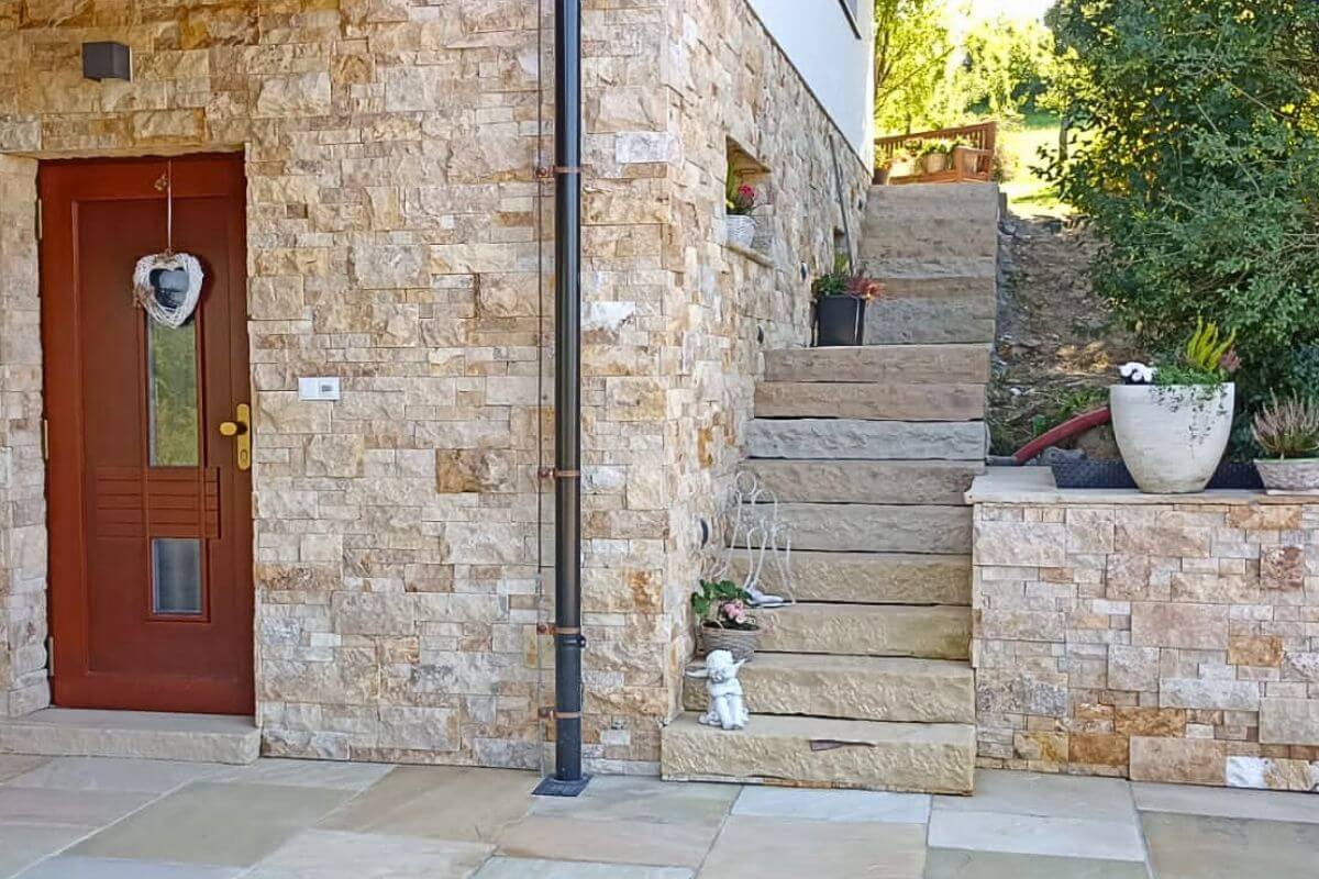 Obklad a schody – ukázka realizace