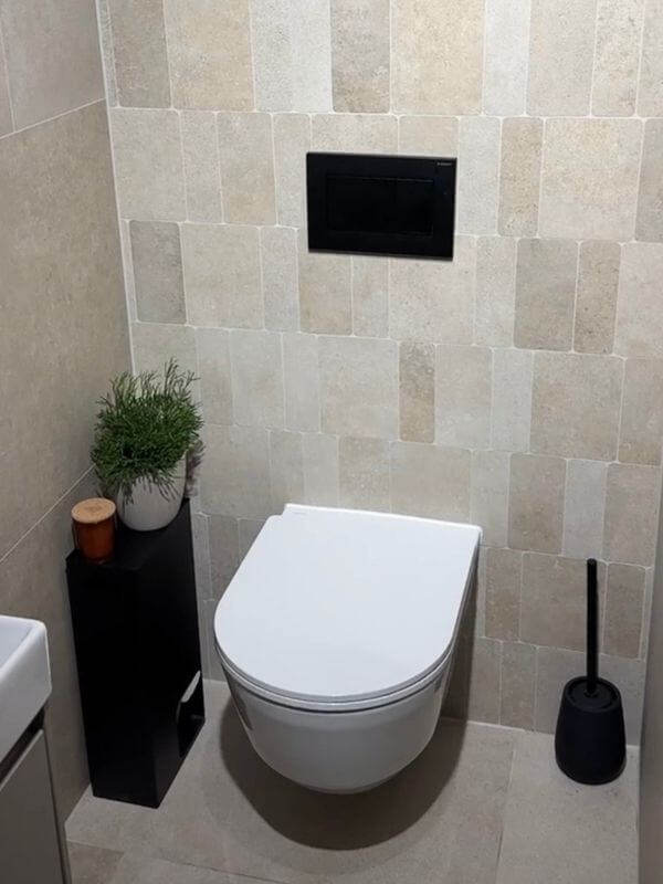 Detail řezu a spár – ukázka realizace