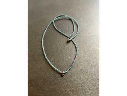 Řetízek z japonských rokajlů se zlaceným křížkem Ag925