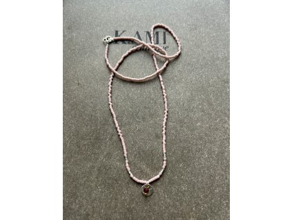 Řetízek z japonských rokajlů se stříbrnou pampeliškou a granátem Ag925