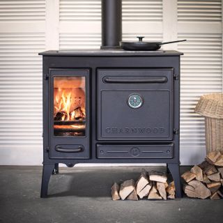 Haven 🔥 nová krbová kamna na dřevo s varnou deskou a troubou #krbovakamna #vareni #peceni #drevo #charnwood