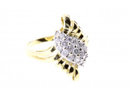Luxusní zlatý prsten s 21 brilianty o celkové hmotnosti 0,5 ct.