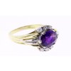 Luxusní zlatý prsten s centrálním ametystem a brilianty