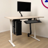 Výškově nastavitelný stůl OfficeTech B, 140 x 80 cm, bílá podnož, buk