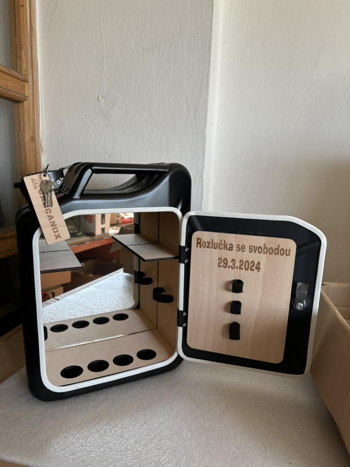 Dárek na rozlučku se svobodou