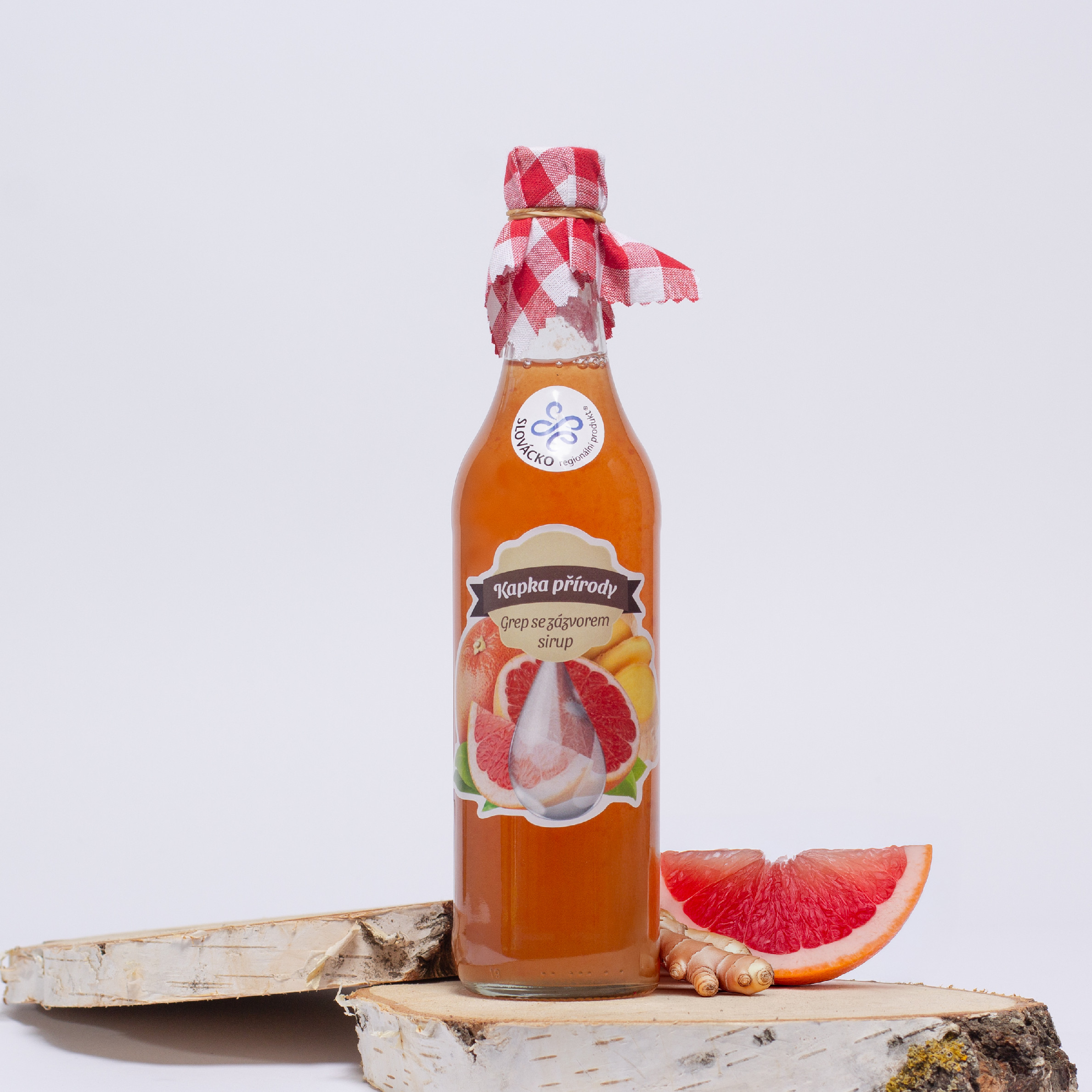 Kapka Přírody Sirup z červeného grepu se zázvorem Objem láhve: 1,0 l