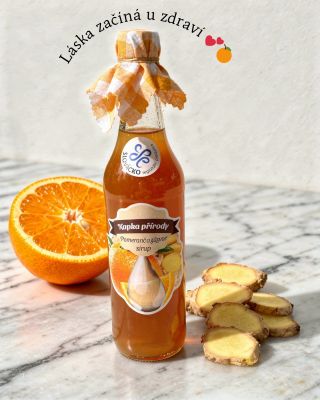 Nejkrásnější dárek? Společné chvíle a zdraví! 💕 Sirup z pomeranče se zázvorem je perfektní pro: 🍊 Ranní rituál pro dva 💪...