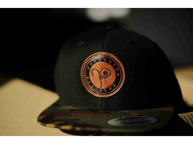 Forgotten Flavours kšiltovka snapback leather logo