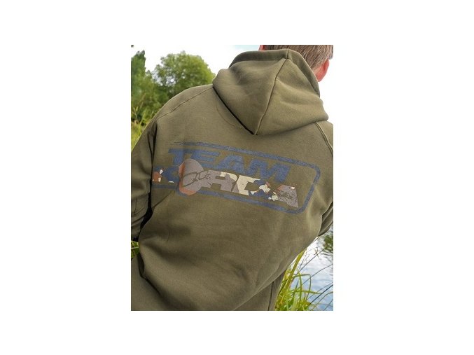 Korda mikina s kapucí Team Korda Hoodie Olive Green