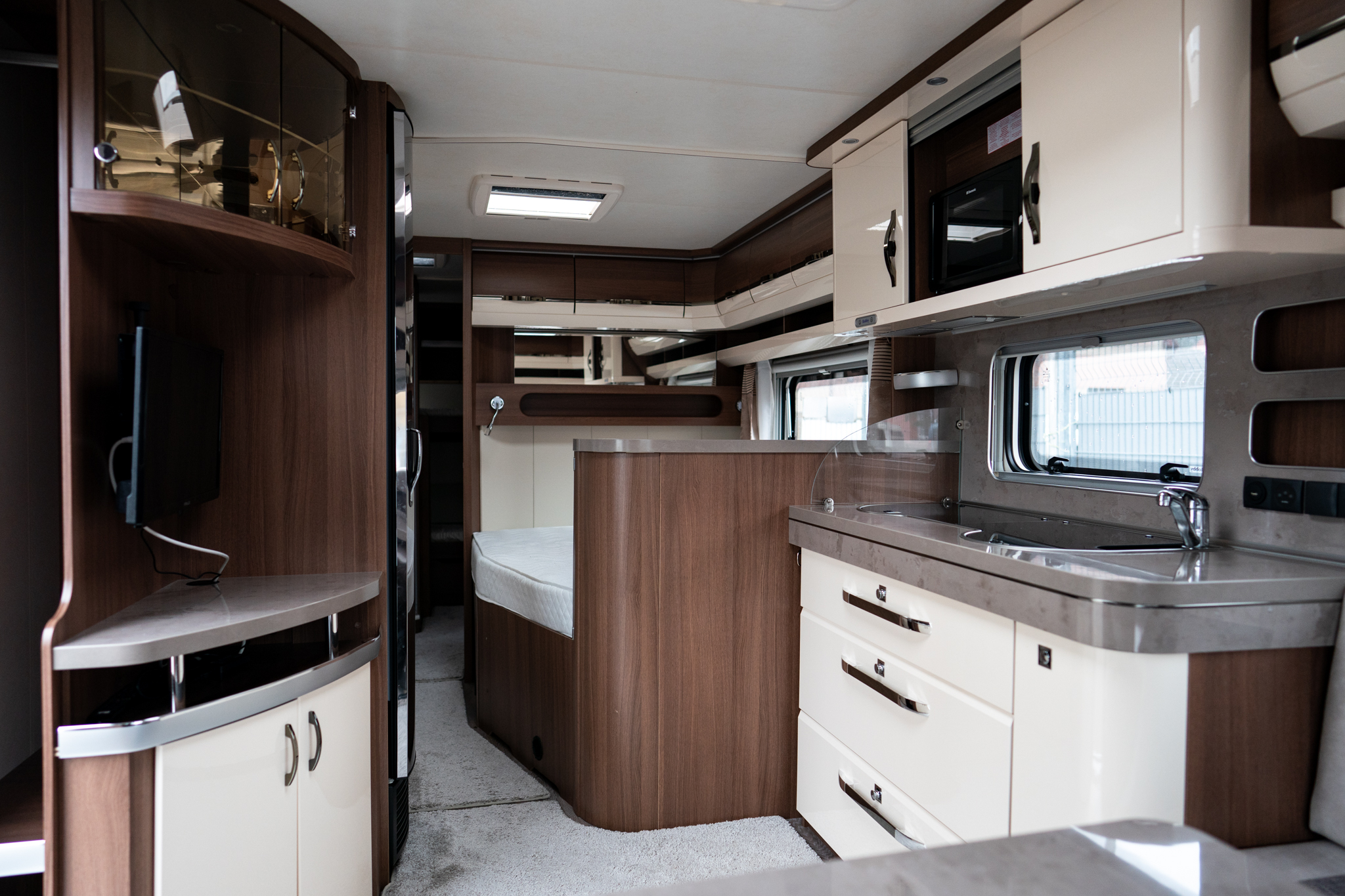 Obytný přívěs Hobby Prestige 720 KWFU - PRODÁNO