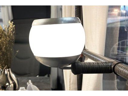 tyč na solární lampu