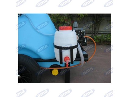 Wassertank mit Metallrahmen