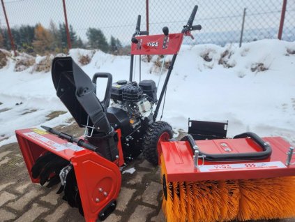 Kehrbürstenset und Schneefräse VeGA 555 4in1