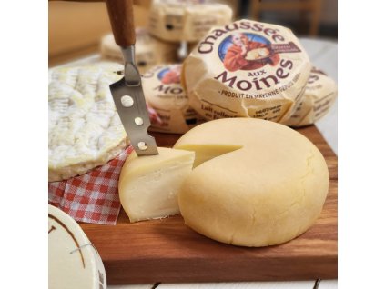 Francouzský sýr Chaussée aux Moines - bochník