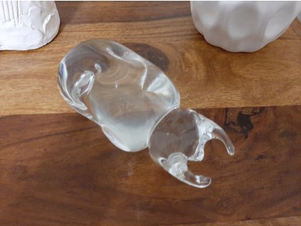 Roháč z ručně foukaného skla - sklárna PRINC