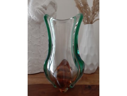 Krásná váza z hutního skla - kolekce RHAPSODY