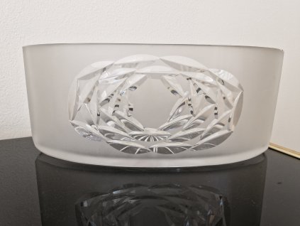 Nádherná mísa z matovaného skla s brusem - J. Pravec