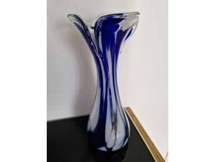 Krásná kobaltová váza z hutního skla - MURANO