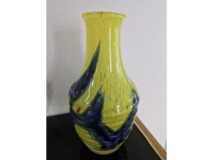 Krásná váza z hutního skla - František Koudelka