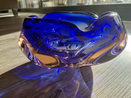 Dvoubarevná mísa z hutního skla - Josef Hospodka