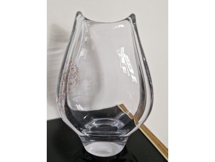 Jedinečná váza z hutního skla se zataveninou