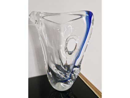 Krásná váza z hutního skla - Rudolf Beránek