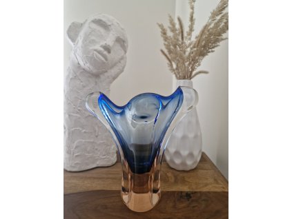 Krásná váza z hutního skla - Josef Hospodka