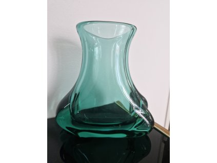 Smaragdová váza z hutního skla - Miloslav Klinger