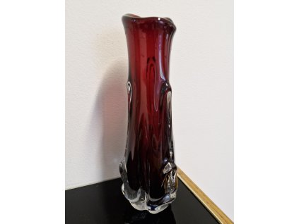 Rubínová váza z hutního skla - Josef Hospodka