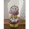 Keramická figurka - Selka s vajíčky