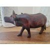 Interiérová dekorace z mahagonového dřeva - býk