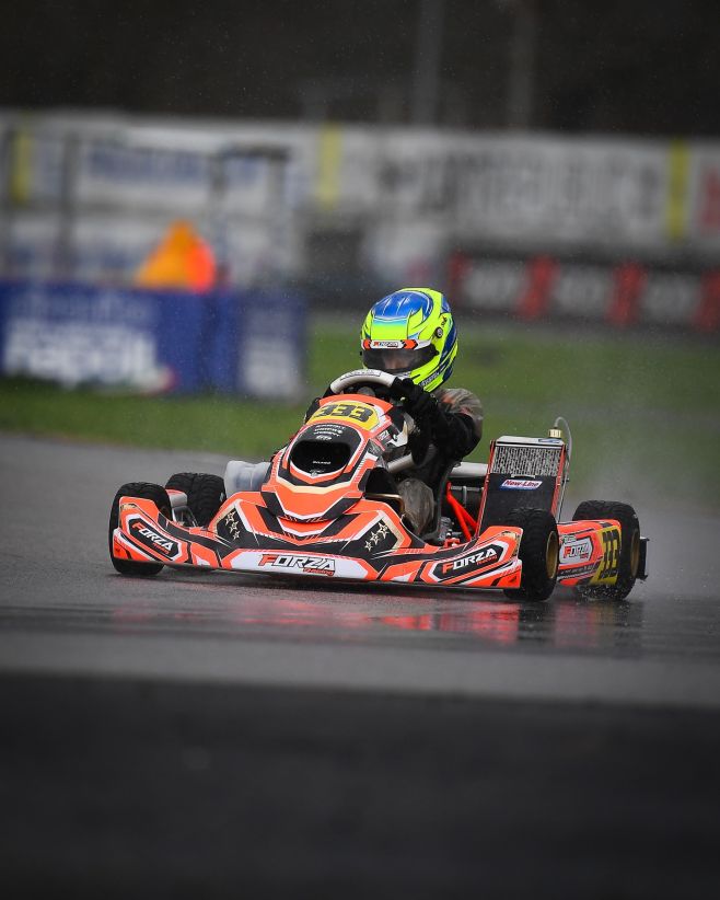 WSK Super Master - Circuito Internazionale Napoli Lazarus secures 3rd place in the OK Junior qualifying session. A strong...
